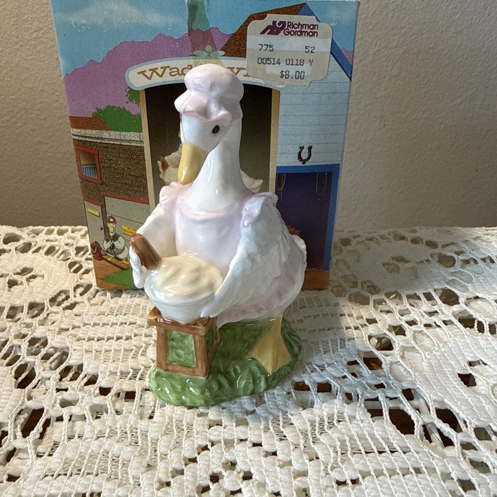 Mother Goose Baker Waddleville Country Porcelain Figurine 4" Vtg Enesco 1986